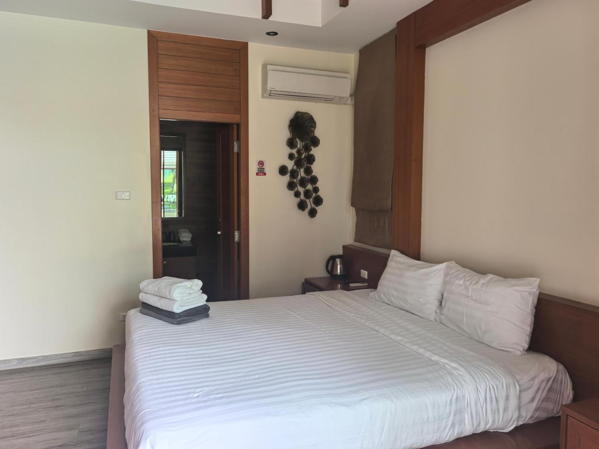 Phuket Meet Holiday Hotel 普吉岛相遇花园度假酒店 Rawai Exterior foto